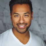 Generic real estate agent in a typical low-impact ad